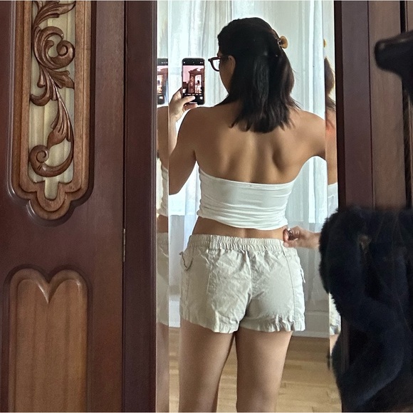 PacSun Women's Tan Cargo Shorts - Picture 4 of 4